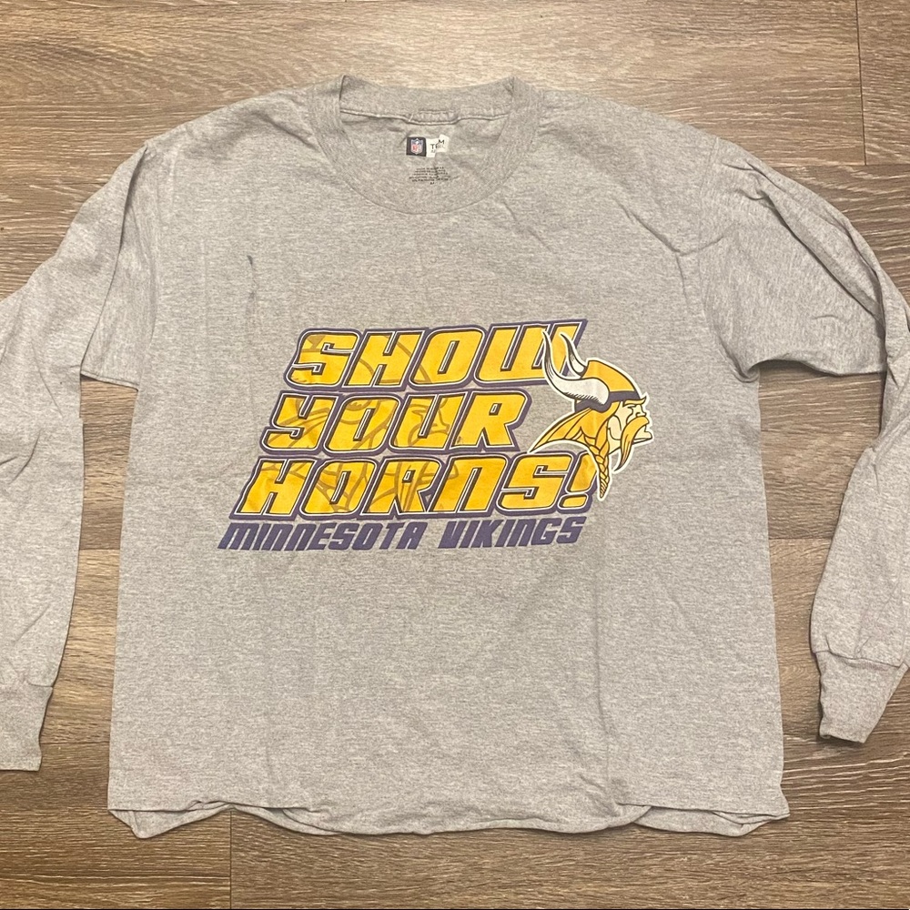 MINNESOTA VIKINGS “Show Your Horns” long sleeve t shirt Medium